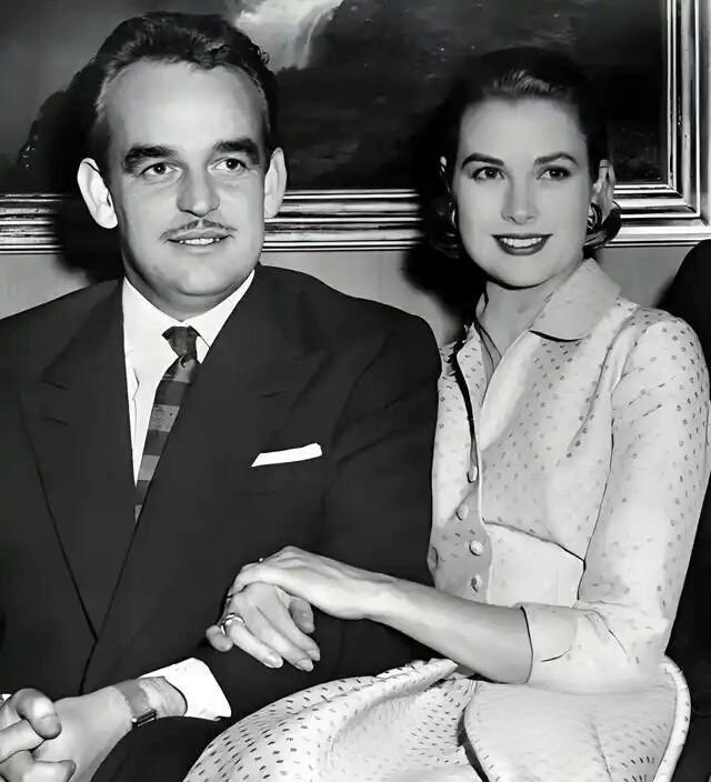 摩纳哥官方50周年纪念小型张