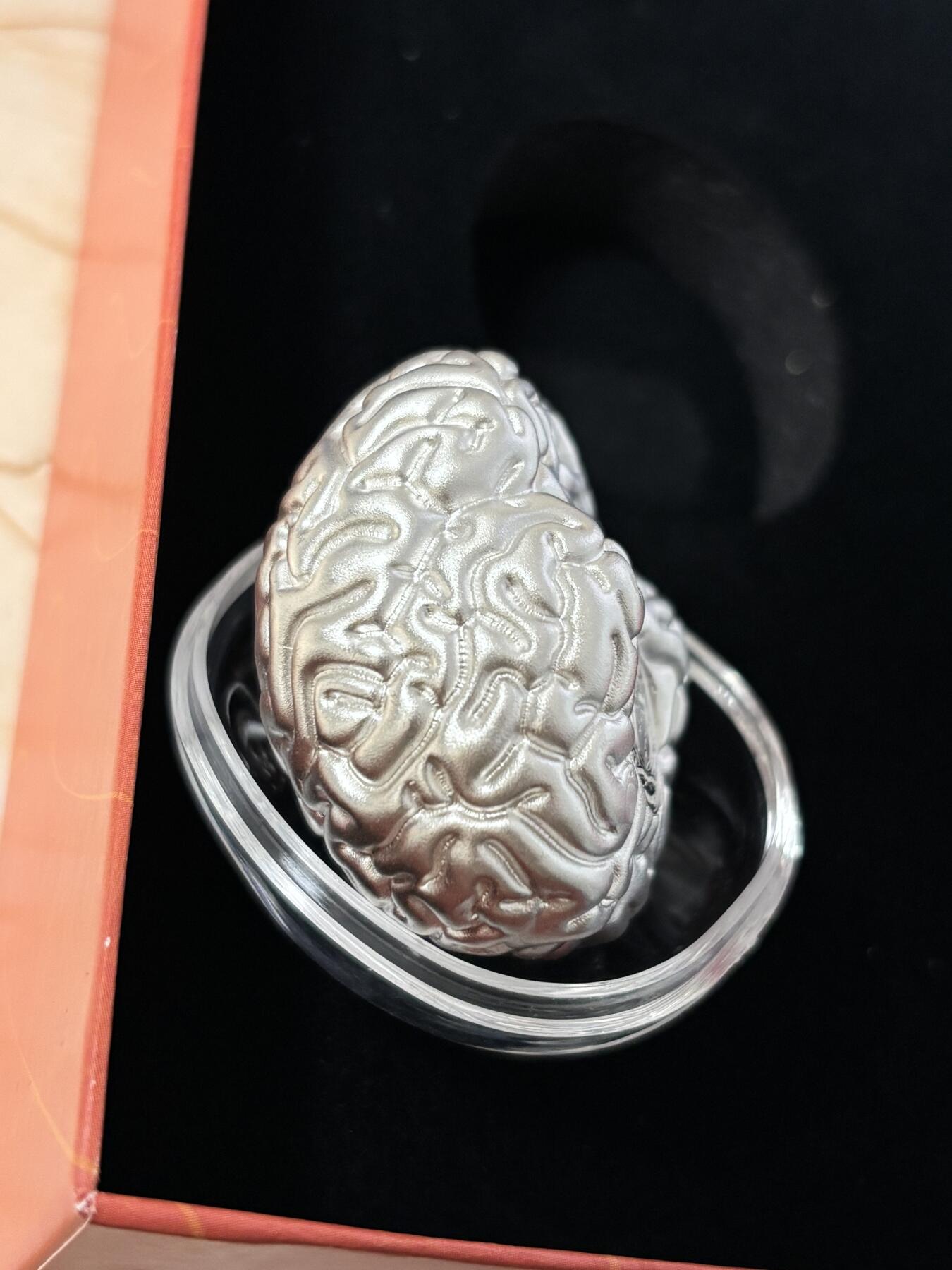 第186期拍卖 萨摩亚2023年人类大脑3D立体异形仿古2盎司纪念银币，999银，发行量1499枚