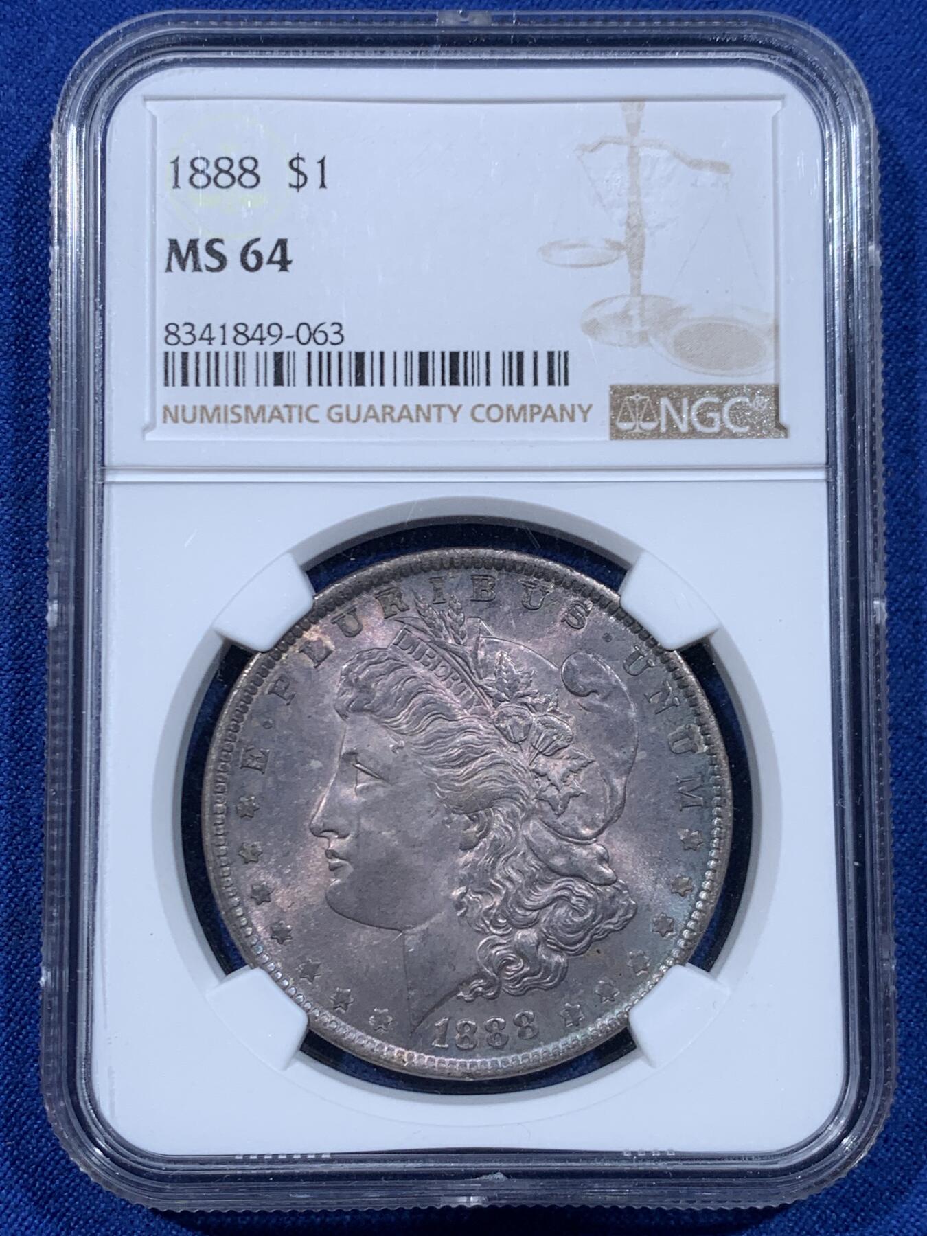 《竞宝斋》第447场 周日，周一，2场连拍 （全场包邮） NGC MS64 美国1888年摩根一美元银币 正面全紫光，背面原光