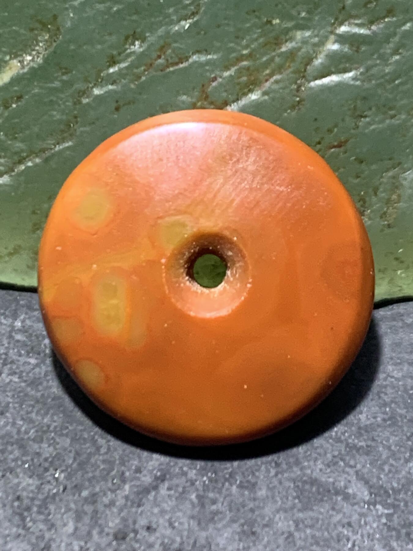 精美红黄双色战国红玛瑙小平安扣一个