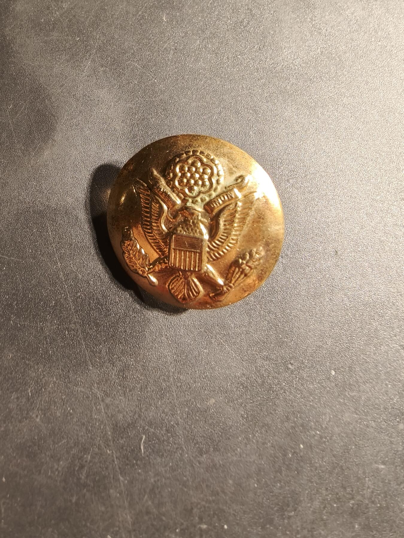 老王徽章第169期 美国陆军大檐帽帽徽