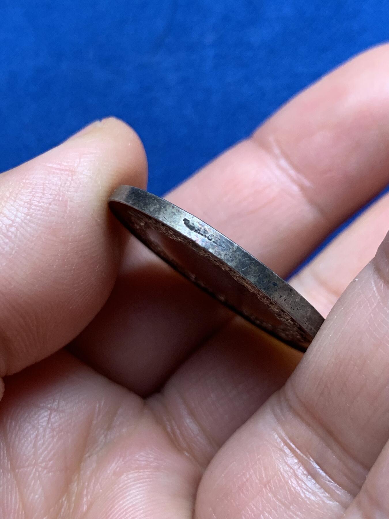 《竞宝斋》第447场 周日，周一，2场连拍 （全场包邮） 法国婚礼纪念银章 12.4克 29mm 丰饶角银标 背面无刻字