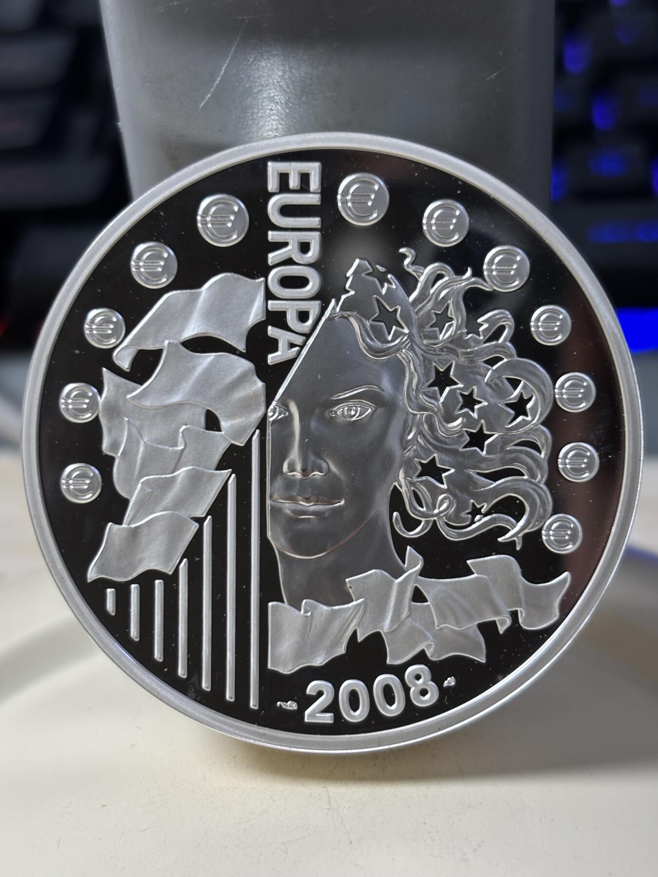 第186期拍卖 法国2008年欧盟轮值主席国5盎司加厚精制纪念银币，950银，发行500枚，没有塑料盒，有瑕疵