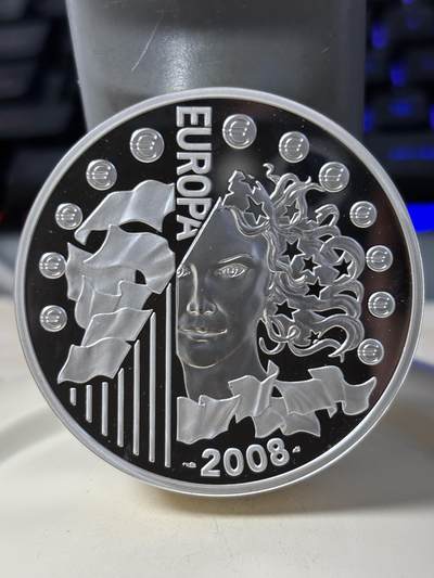 第186期拍卖 - 法国2008年欧盟轮值主席国5盎司加厚精制纪念银币，950银，发行500枚，没有塑料盒，有瑕疵