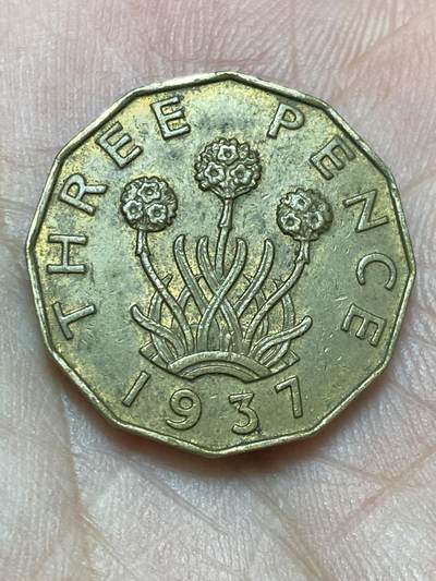 2025年第一百三十六场(总第一百六十二场）外国好品纸夹散币场(免佣金) - 英国🇬🇧1937年3便士(乔治六世加冕年，第一版首发年)