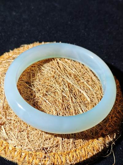 93期回流戒指饰品杂件纪念章丝路钱币专场 - 玛瑙手镯