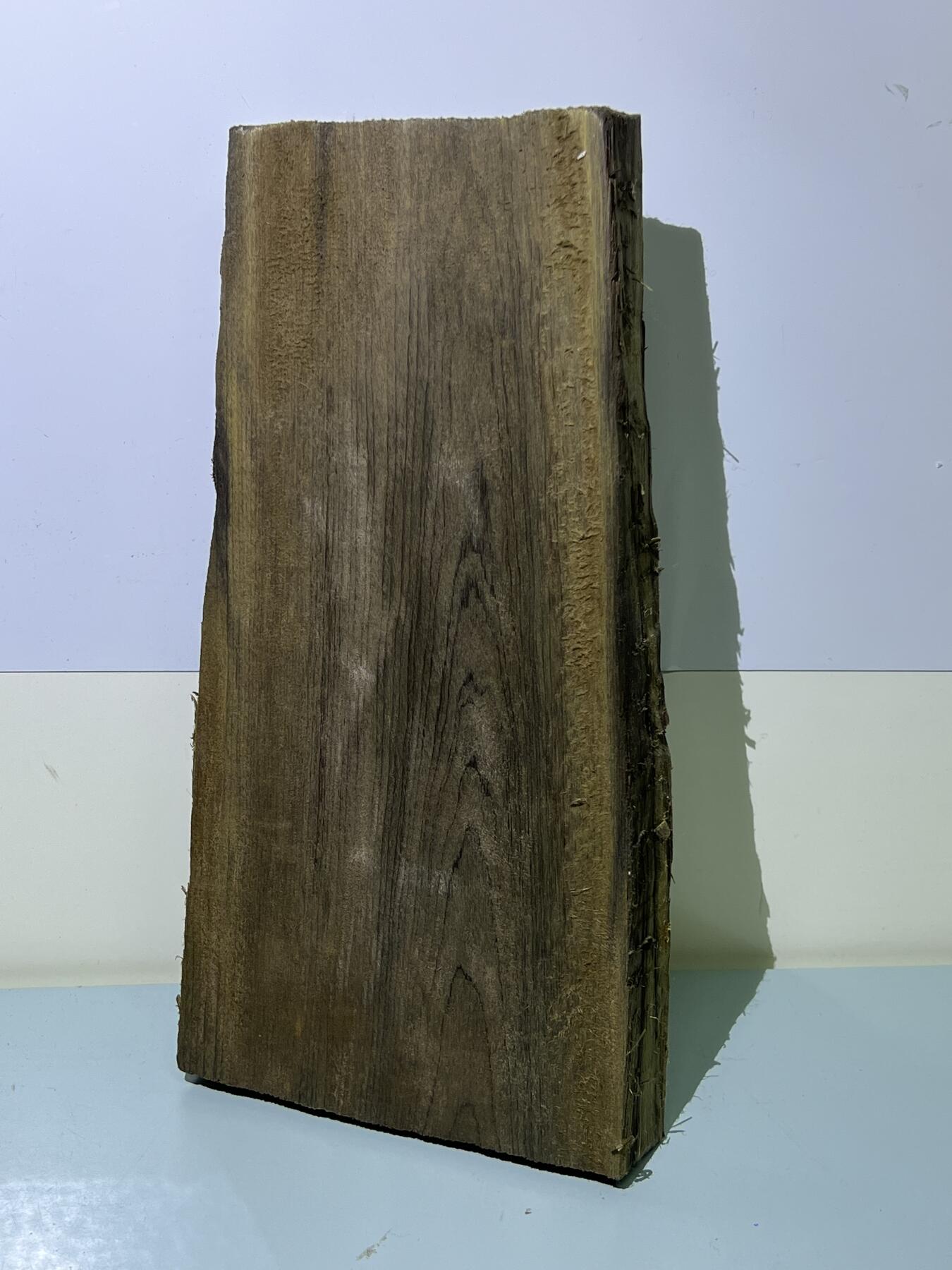 零元拍：B1-1 金丝楠 牌子料   满金丝 果香满满 尺寸：31/16/11.8CM。