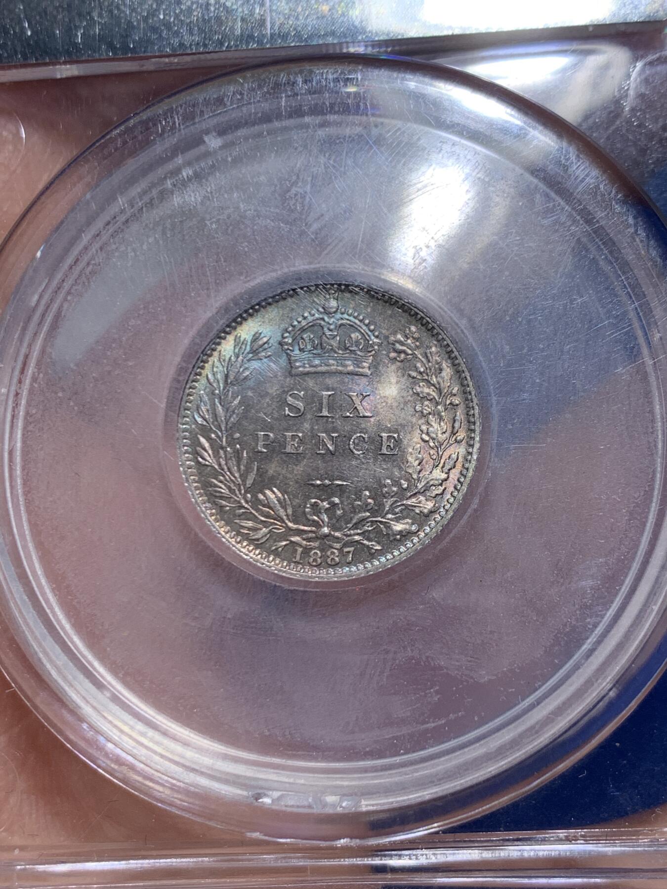 《竞宝斋》第447场 周日，周一，2场连拍 （全场包邮） CGS评级85分（换算N/P盒 约MS64-MS65） 英国 1887年 高冠六便士 英国本土 双面五彩转光