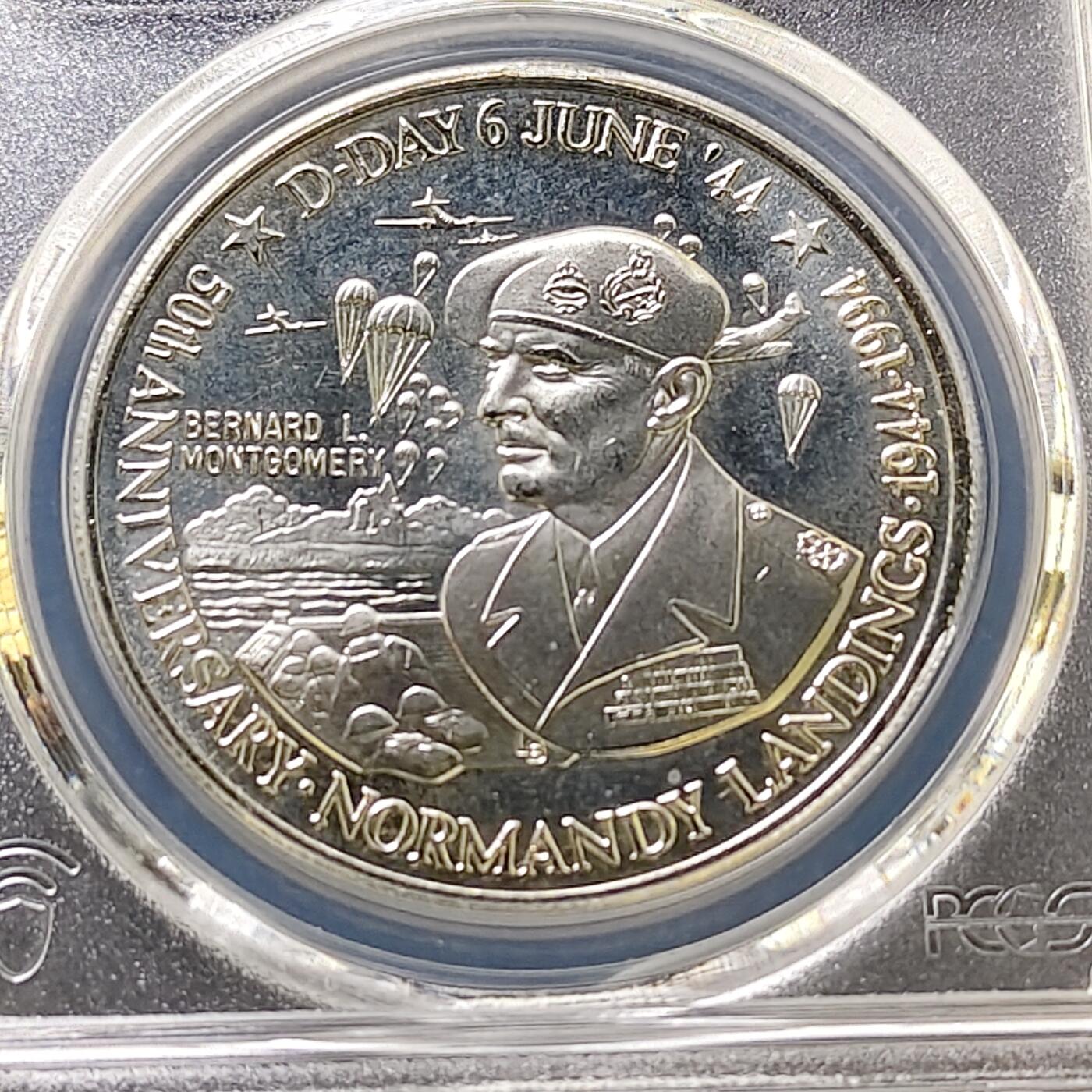【全场包邮】纯粹捡漏拍487场（免费代拍第24场） 【收藏级·冠军分】特克斯和凯克斯群岛1994年5克朗D-DAY日50周年蒙哥马利精制纪念币-PCGS MS67
