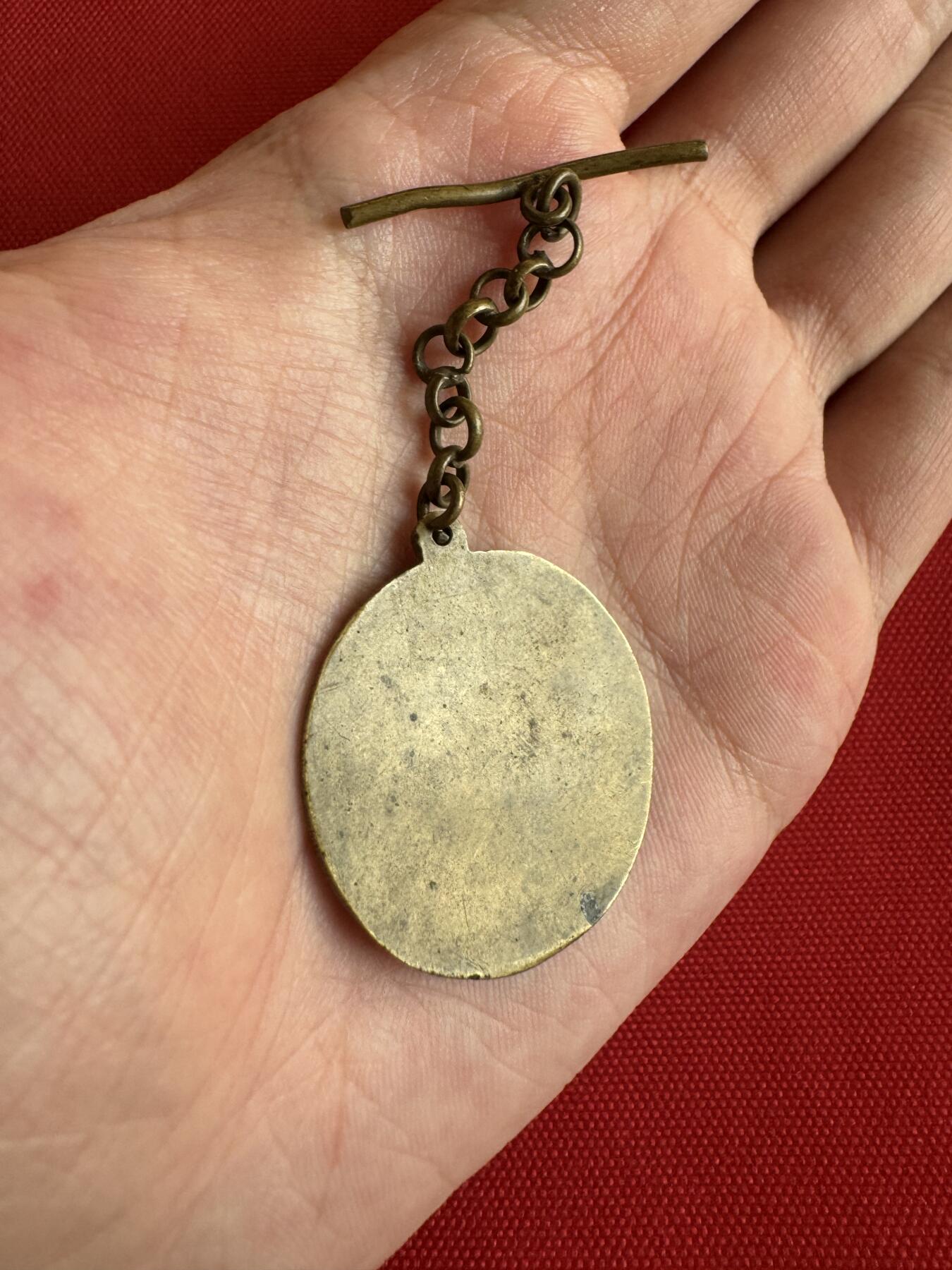 五哥徽章群   14号周日晚上八点4群联拍 铜章