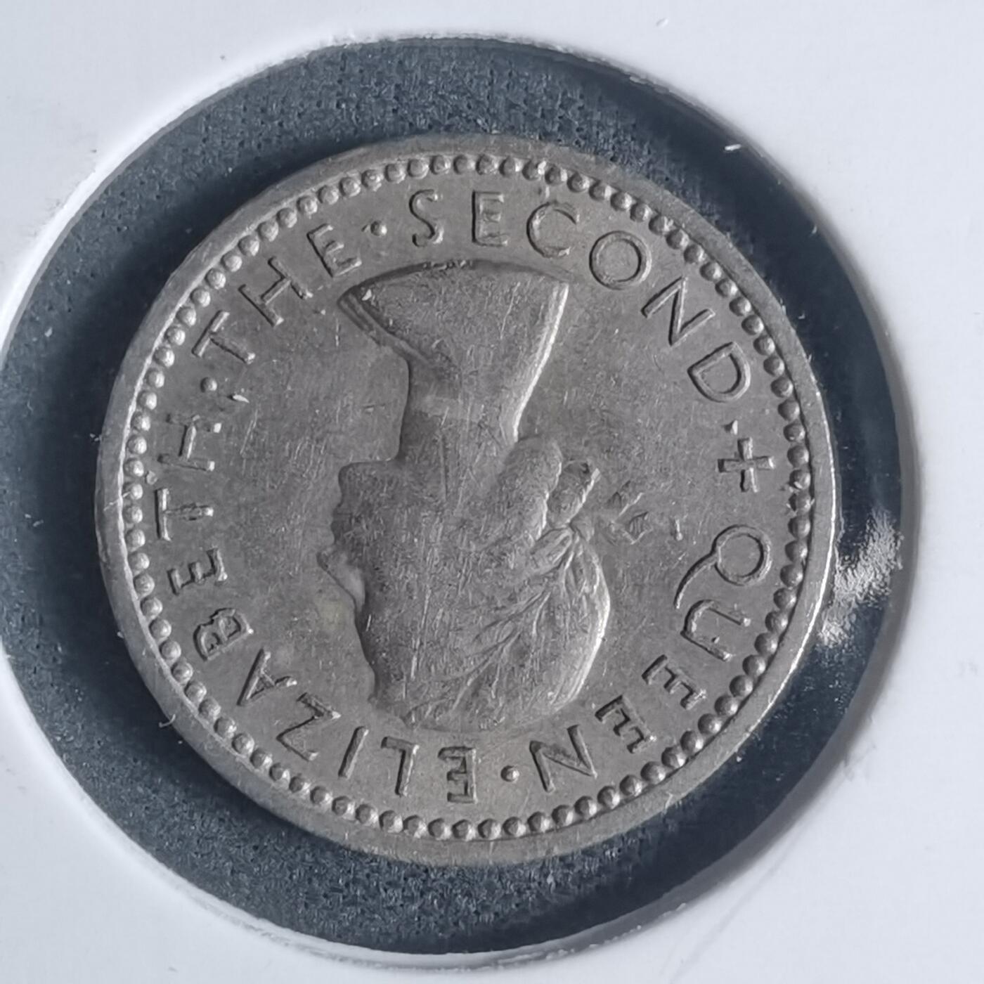 沼泽如烟--第932场 新西兰1954年3便士