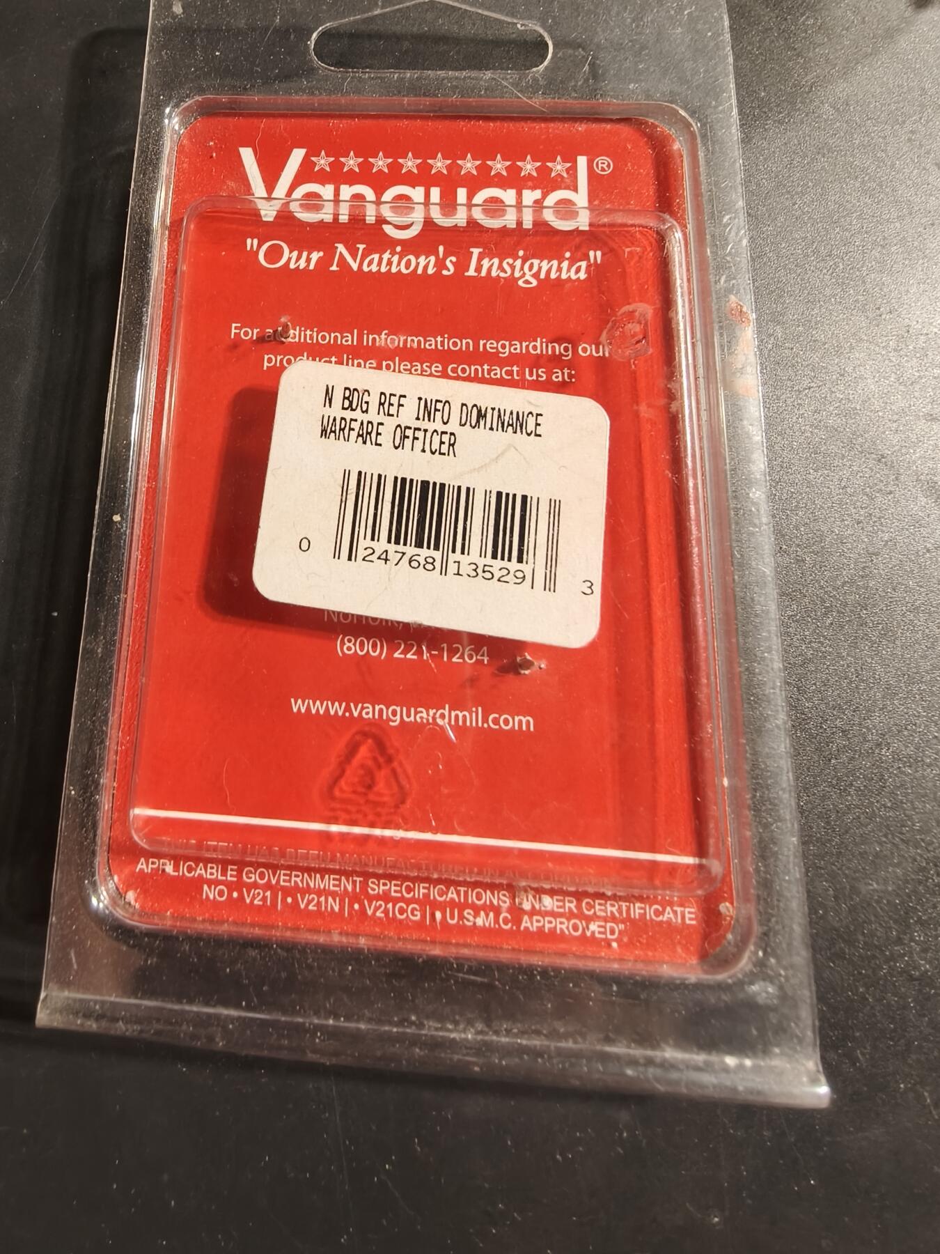 老王徽章第169期 美国海军信息优势战证章     军官版    原盒未拆封