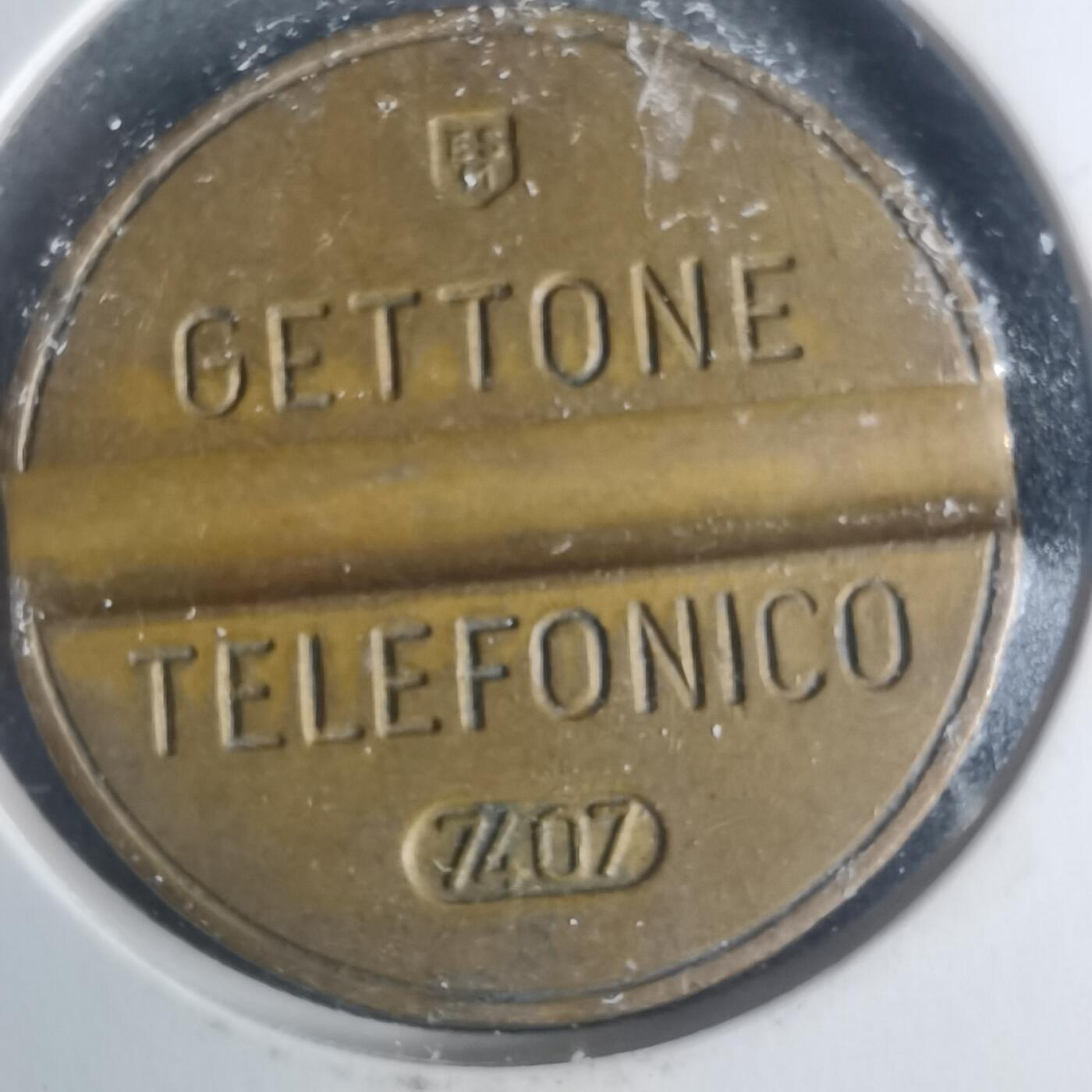 沼泽如烟--第931场 电话代币