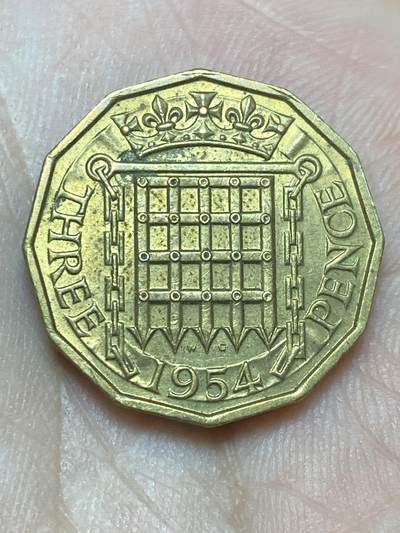 2025年第一百三十六场(总第一百六十二场）外国好品纸夹散币场(免佣金) - 英国🇬🇧1954年3便士(伊丽莎白二世青年桂冠第二版，首发年)