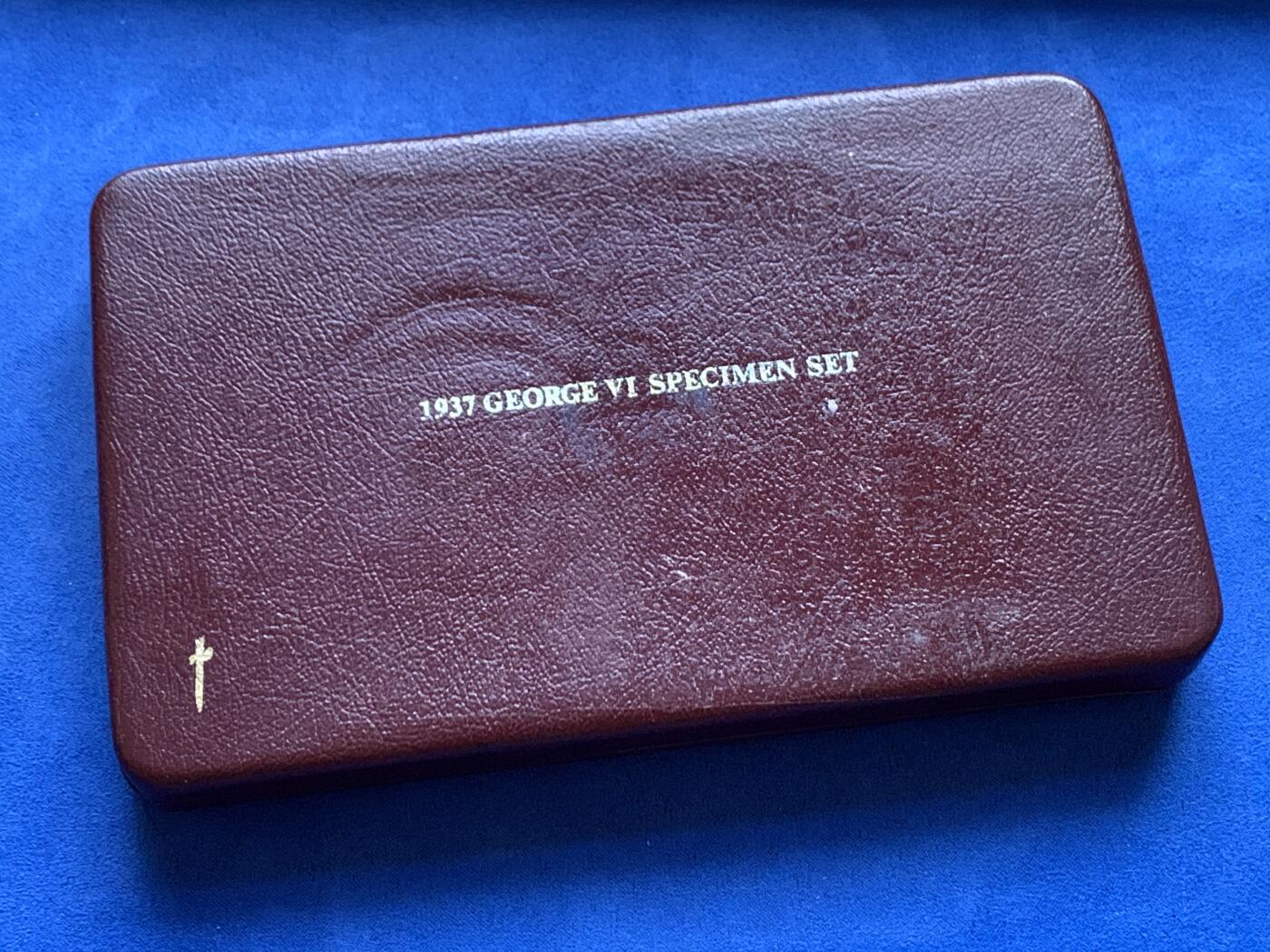 《竞宝斋》第447场 周日，周一，2场连拍 （全场包邮） 1937年乔治六世登基首发套币11枚装 7银4铜 细节见图