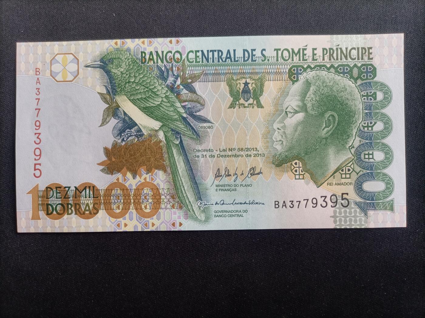 【游宝拍卖】乙巳蛇年96期 周四集拍 圣多美和普林西比-10000多布拉【全新UNC】