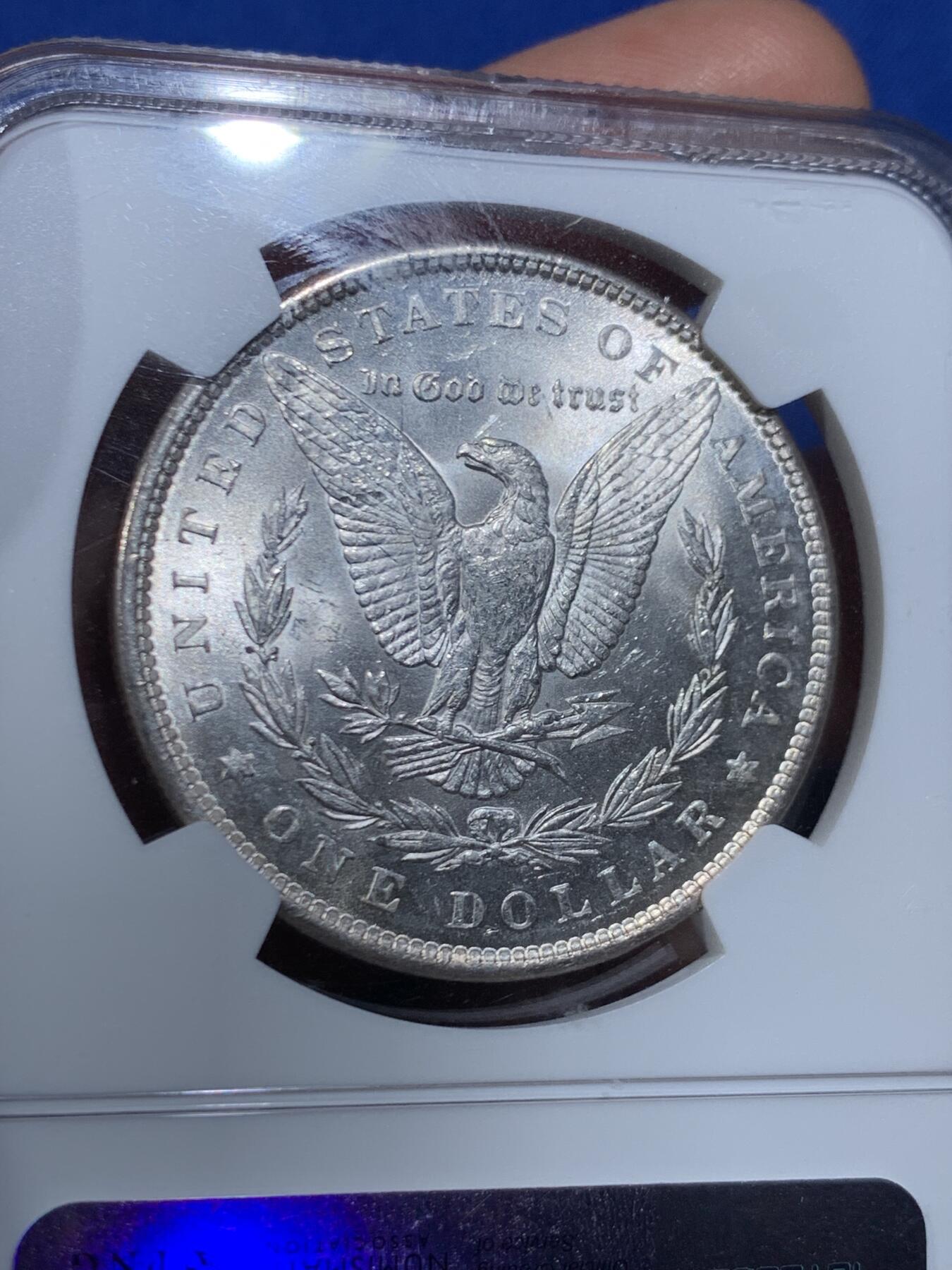 《竞宝斋》第447场 周日，周一，2场连拍 （全场包邮） NGC MS64 美国1888年摩根一美元银币 正面全紫光，背面原光