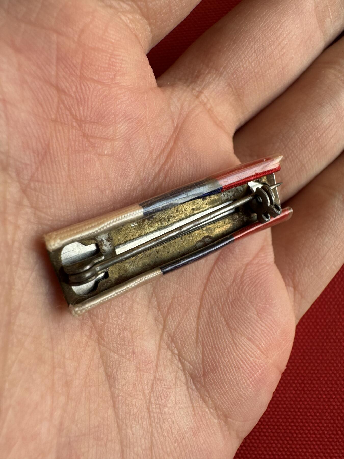 五哥徽章群   14号周日晚上八点4群联拍 略章