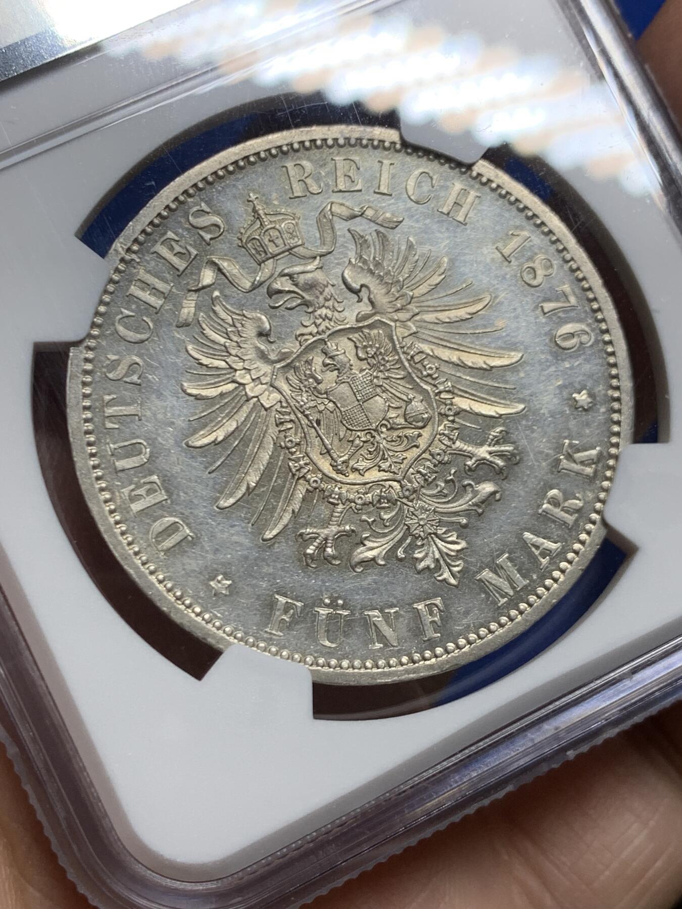 《竞宝斋》第447场 周日，周一，2场连拍 （全场包邮） NGC MS62  德国 1876年B版 普鲁士威廉一世短翅5马克  PL底板 加上淡金的包浆 更为难得