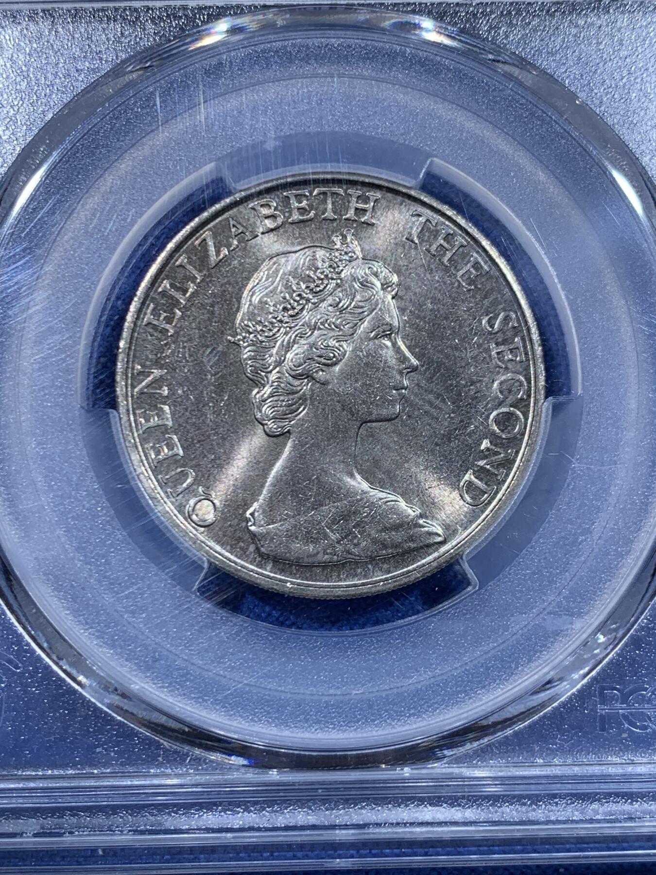 《竞宝斋》第447场 周日，周一，2场连拍 （全场包邮） PCGS MS64 中国香港1980年港币5元，挺厚实，分数不错。