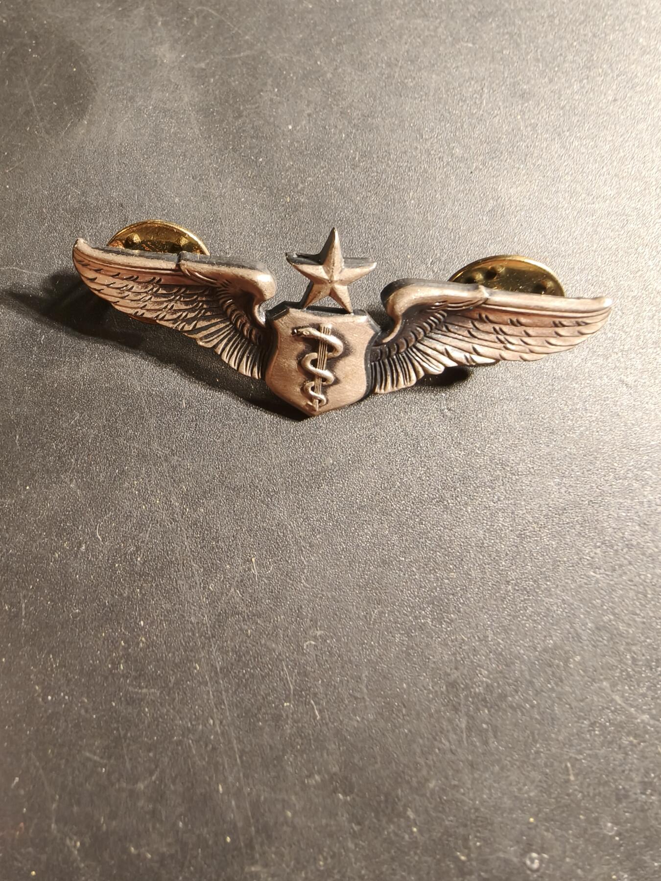 老王徽章第169期 美国空军军医中级技能章    925银    2英寸