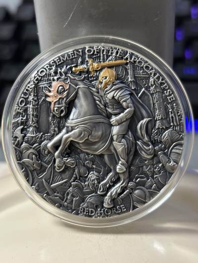 第186期拍卖 - 纽埃2019年天启四骑士系列红马骑士2盎司高浮雕渡金纪念银币，999银，发行量500枚