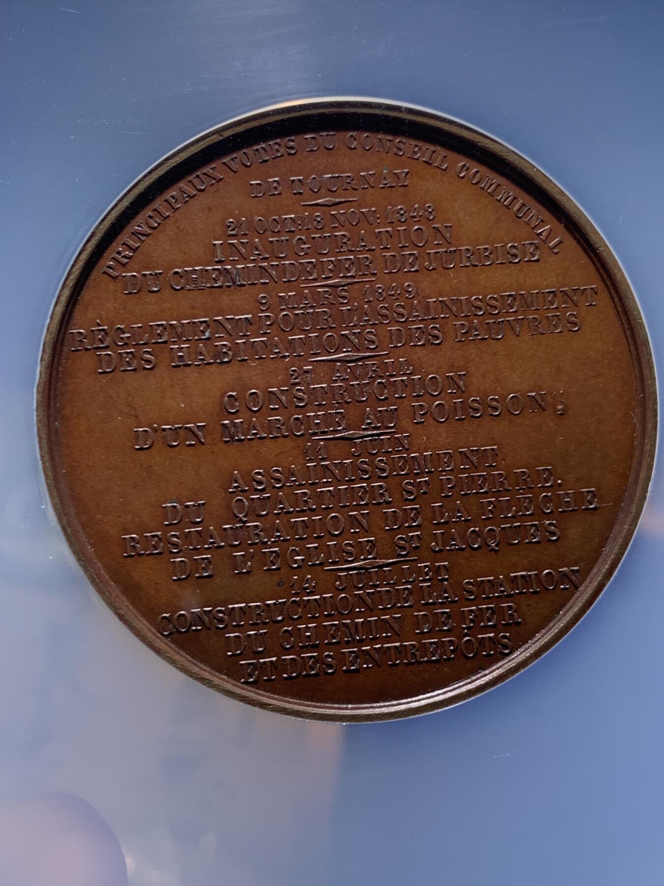 《竞宝斋》第447场 周日，周一，2场连拍 （全场包邮） NGC MS64BN 超高分 比利时图尔奈圣母大教堂铜章，加大盒装。