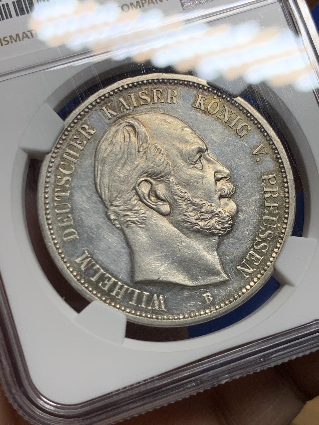 《竞宝斋》第447场 周日，周一，2场连拍 （全场包邮） NGC MS62  德国 1876年B版 普鲁士威廉一世短翅5马克  PL底板 加上淡金的包浆 更为难得