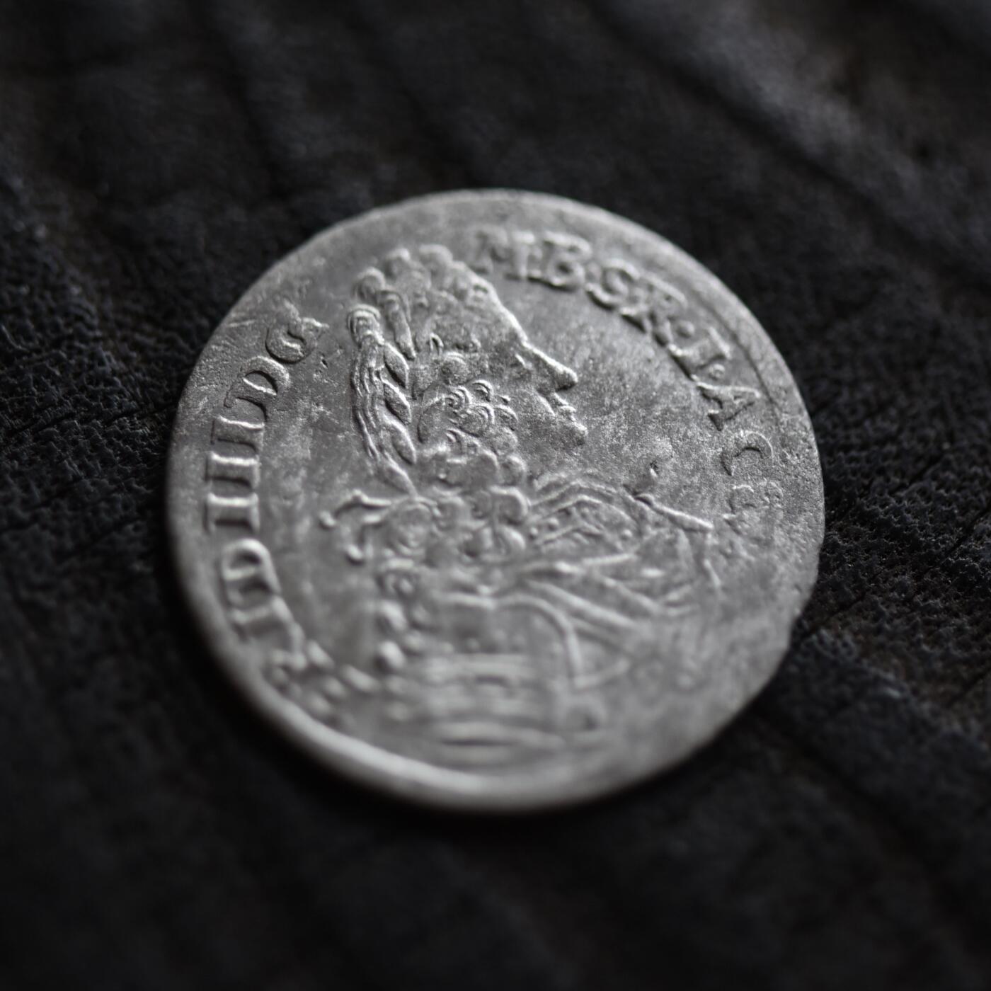 【良泉】【元旦直播场】1月1日晚19.30点开拍！208组西方古代钱币、日本朝鲜花钱 【藏家出品B】1696年，德意志——勃兰登堡选帝侯、普鲁士公爵——腓特烈三世，未流通美品！3格罗申银币，1.44克