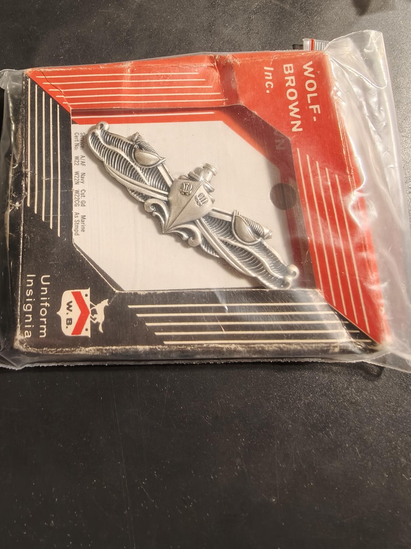 老王徽章第169期 美国海军水面战专家证章     原盒未拆封