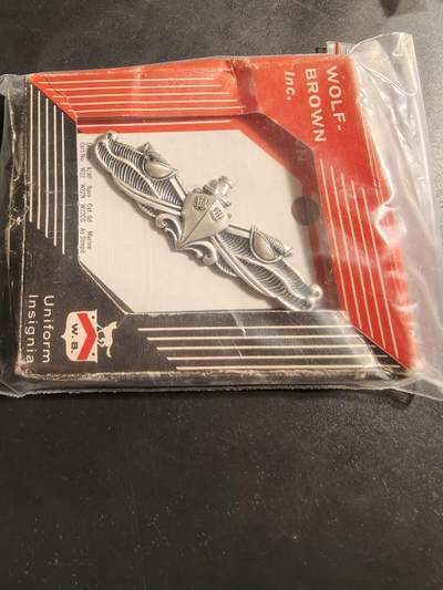 老王徽章第169期 - 美国海军水面战专家证章     原盒未拆封