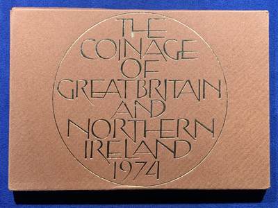 《竞宝斋》第447场 周日，周一，2场连拍 （全场包邮） - 英国1974年 精制套币 6枚币和1枚章 保存得很好 细节见图
