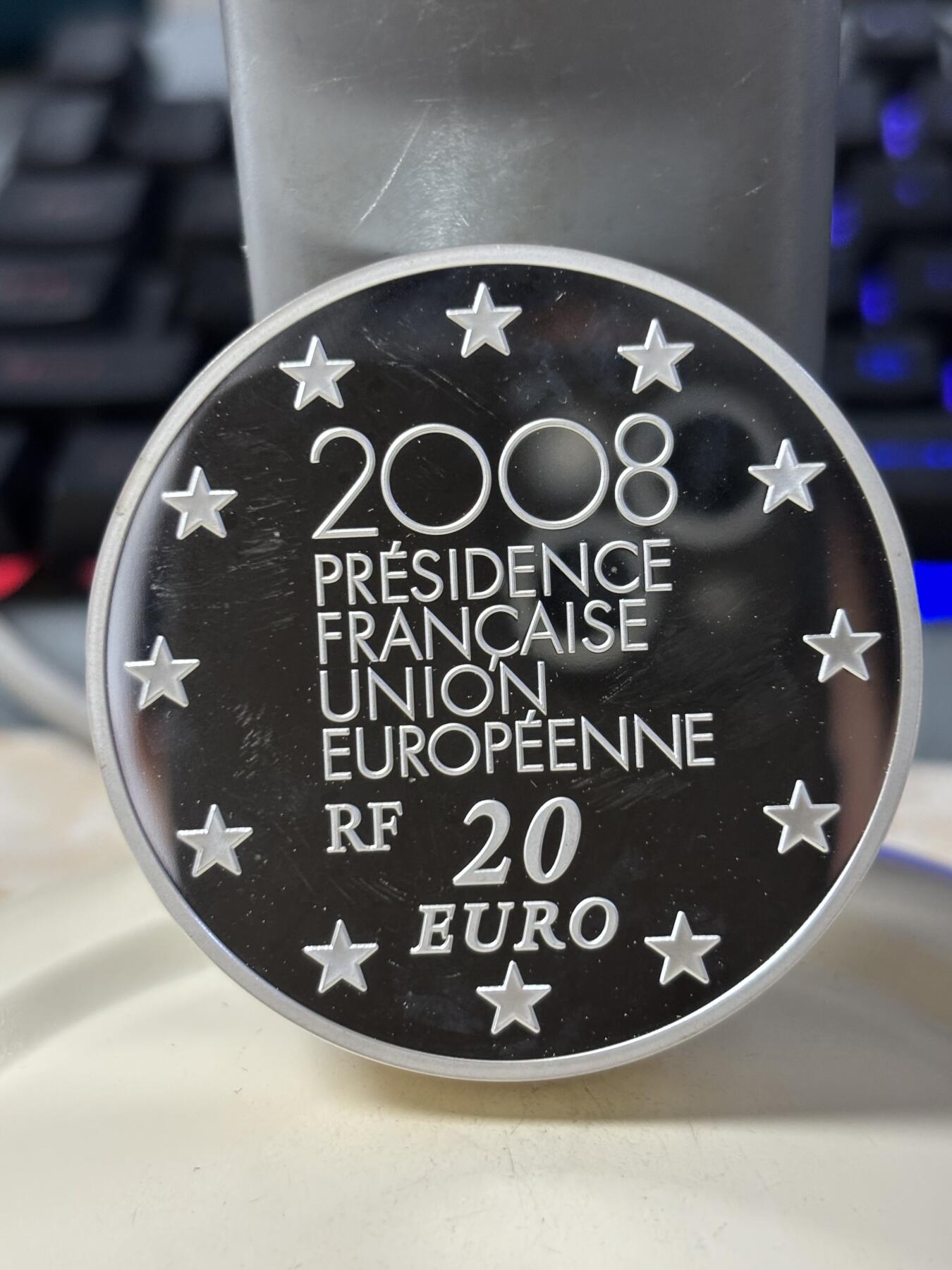第186期拍卖 法国2008年欧盟轮值主席国5盎司加厚精制纪念银币，950银，发行500枚，没有塑料盒，有瑕疵