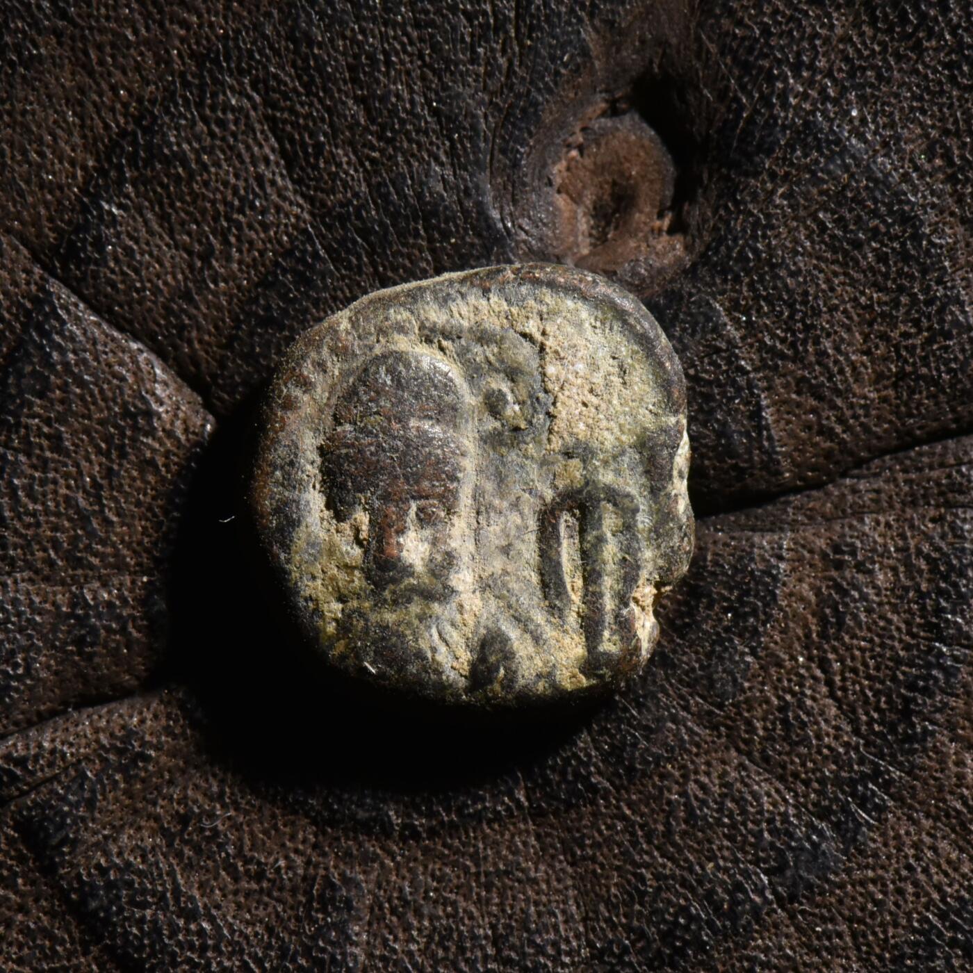 【良泉】【元旦直播场】1月1日晚19.30点开拍！208组西方古代钱币、日本朝鲜花钱  公元1-2世纪【埃兰】弗拉特斯“花环版”铜币，2.96克