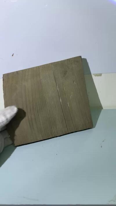 零元拍：B1 金丝楠 牌子料  带皮 满金丝 果香满满 尺寸：22/19.5/4.9/1.8CM。