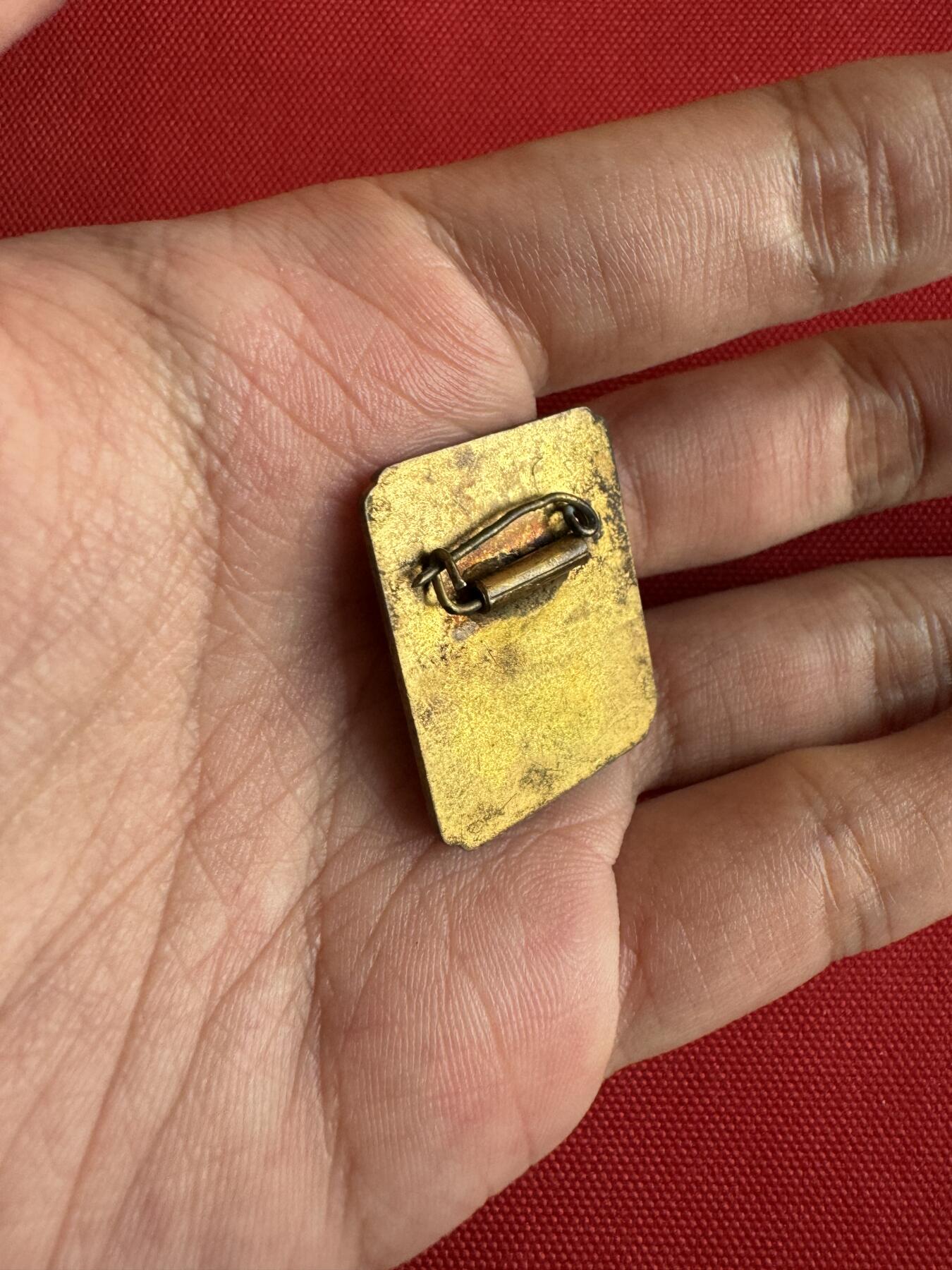 五哥徽章群   14号周日晚上八点4群联拍 铜章