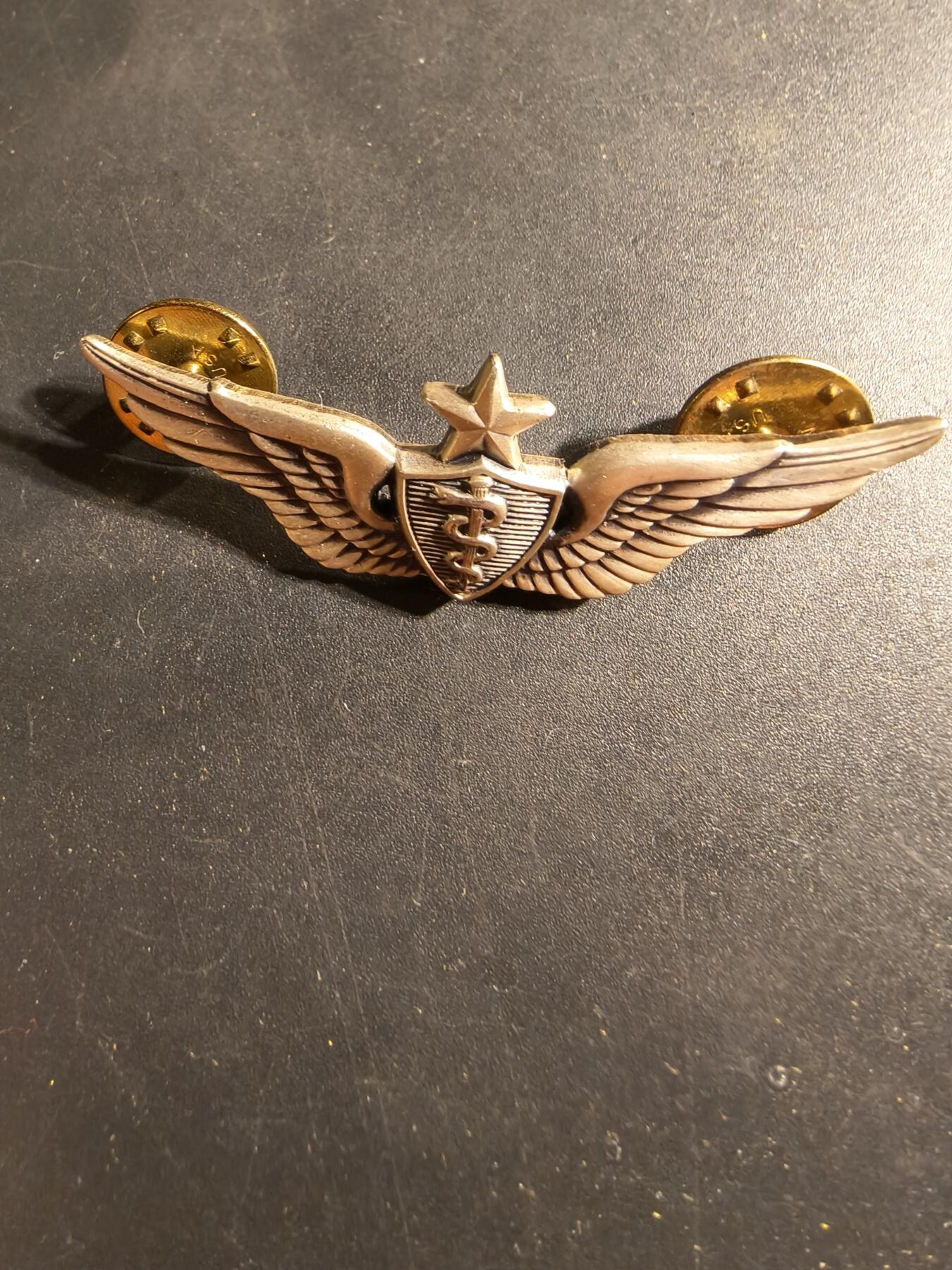 老王徽章第169期 美国空军军医中级技能章    925银    2英寸