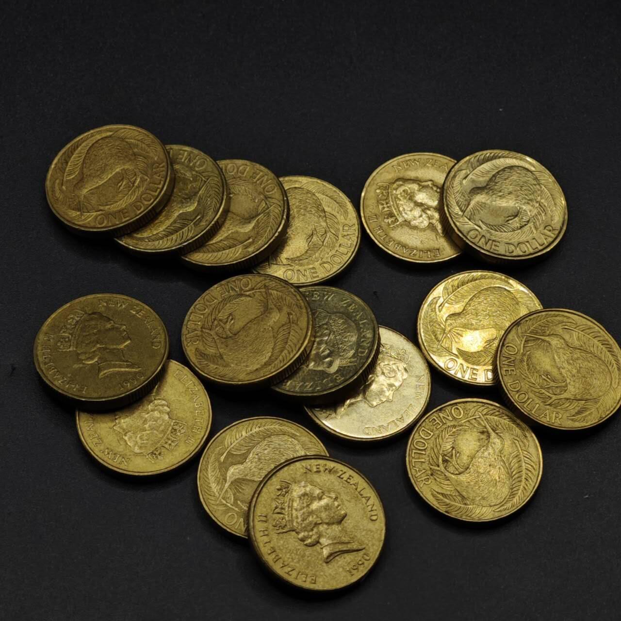 【淘币小摊】实时拍第八百二十七拍   散币场   满百包邮可预留二周 每周一统一发货   新西兰1元16枚