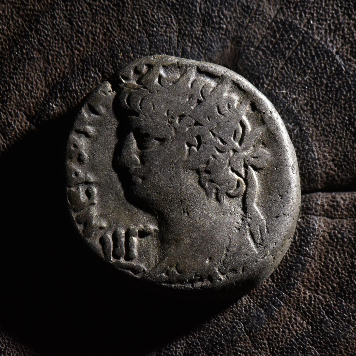 【良泉】【元旦直播场】1月1日晚19.30点开拍！208组西方古代钱币、日本朝鲜花钱 【藏家出品B】13.03克，公元 66-67 年，古罗马帝国，埃及行省【暴君 尼禄】少见芒冠版【奥古斯都（屋大维）】头像 四德拉克马银币，亚历山大港造币厂打制