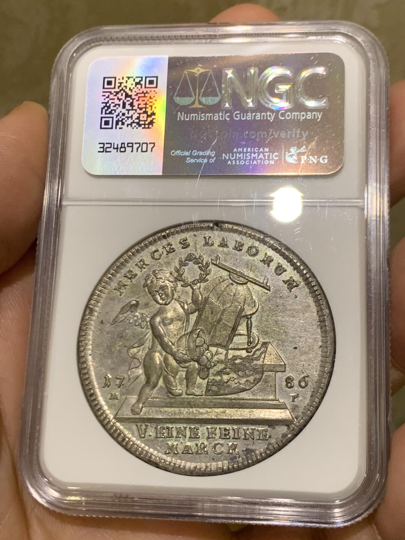 《竞宝斋》第447场 周日，周一，2场连拍 （全场包邮） NGC MS62 德国 1786年 维尔茨堡主教区  2泰勒大银币 56.13克 双倍的享受 包浆自然 小天使鼻尖清晰 非常稀少的品种 具体细节状态见图