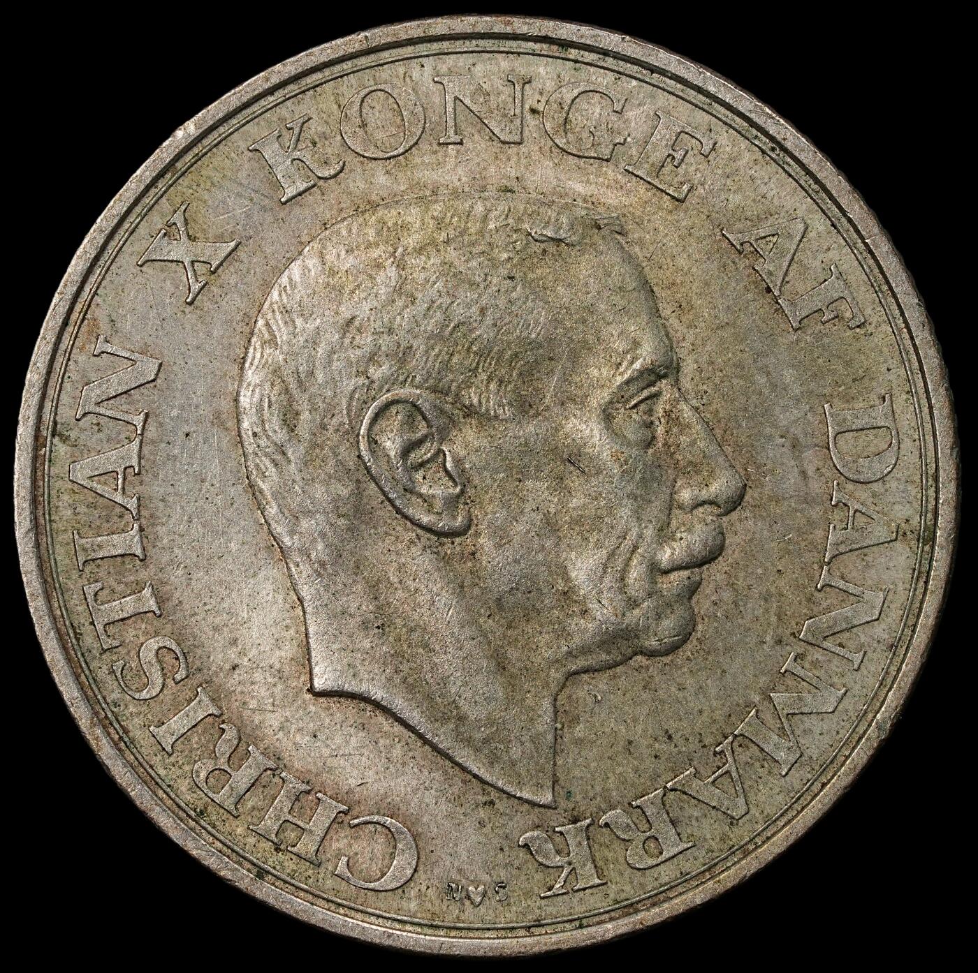 修遠堂世界钱币第九十七期  1925 年丹麦-克里斯蒂安十世在位 20 周年纪念 2 克朗银币 15g，含银80%