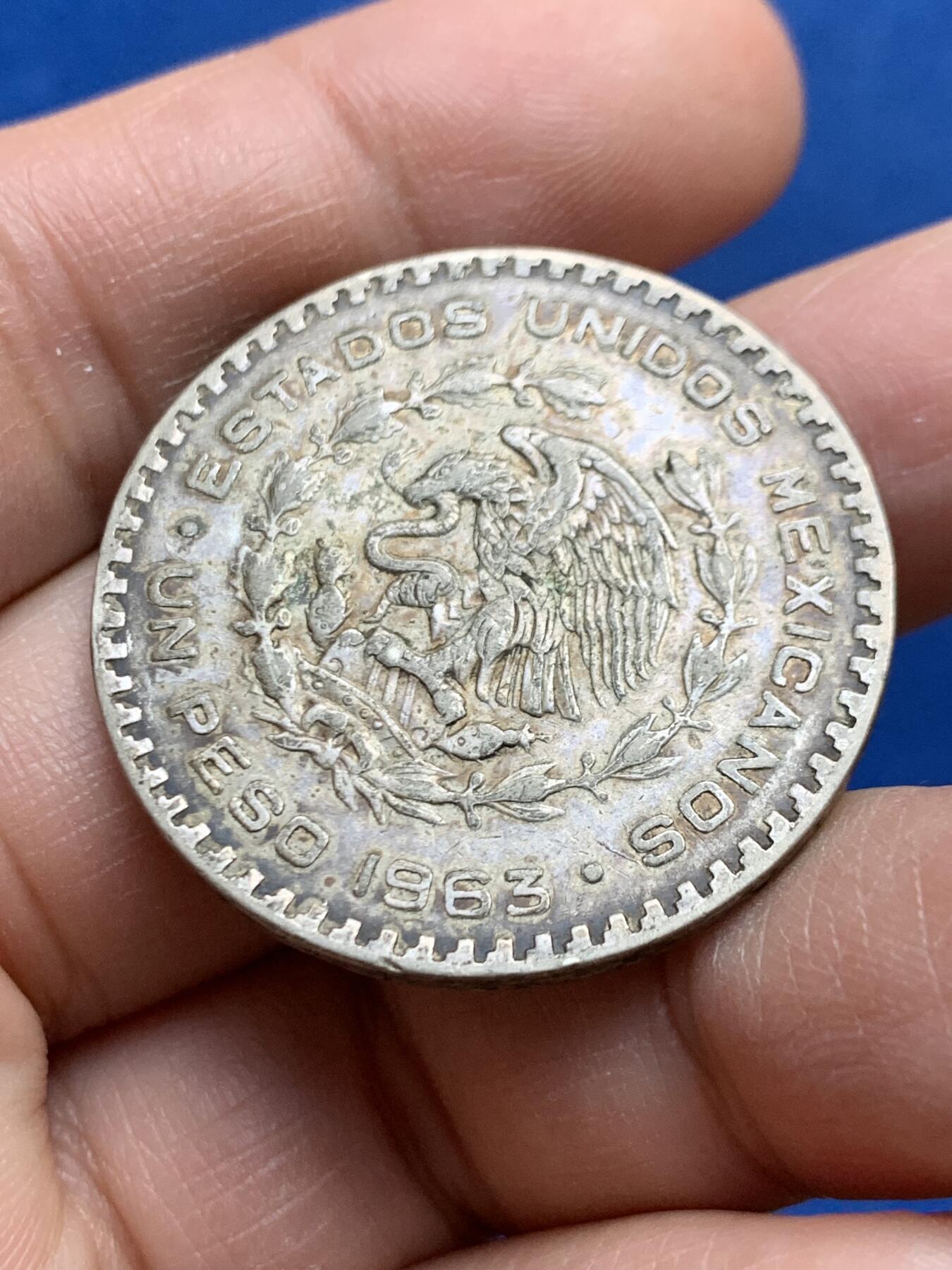 《竞宝斋》第447场 周日，周一，2场连拍 （全场包邮） 墨西哥1963年海盗鹰洋比索银币 原味包浆