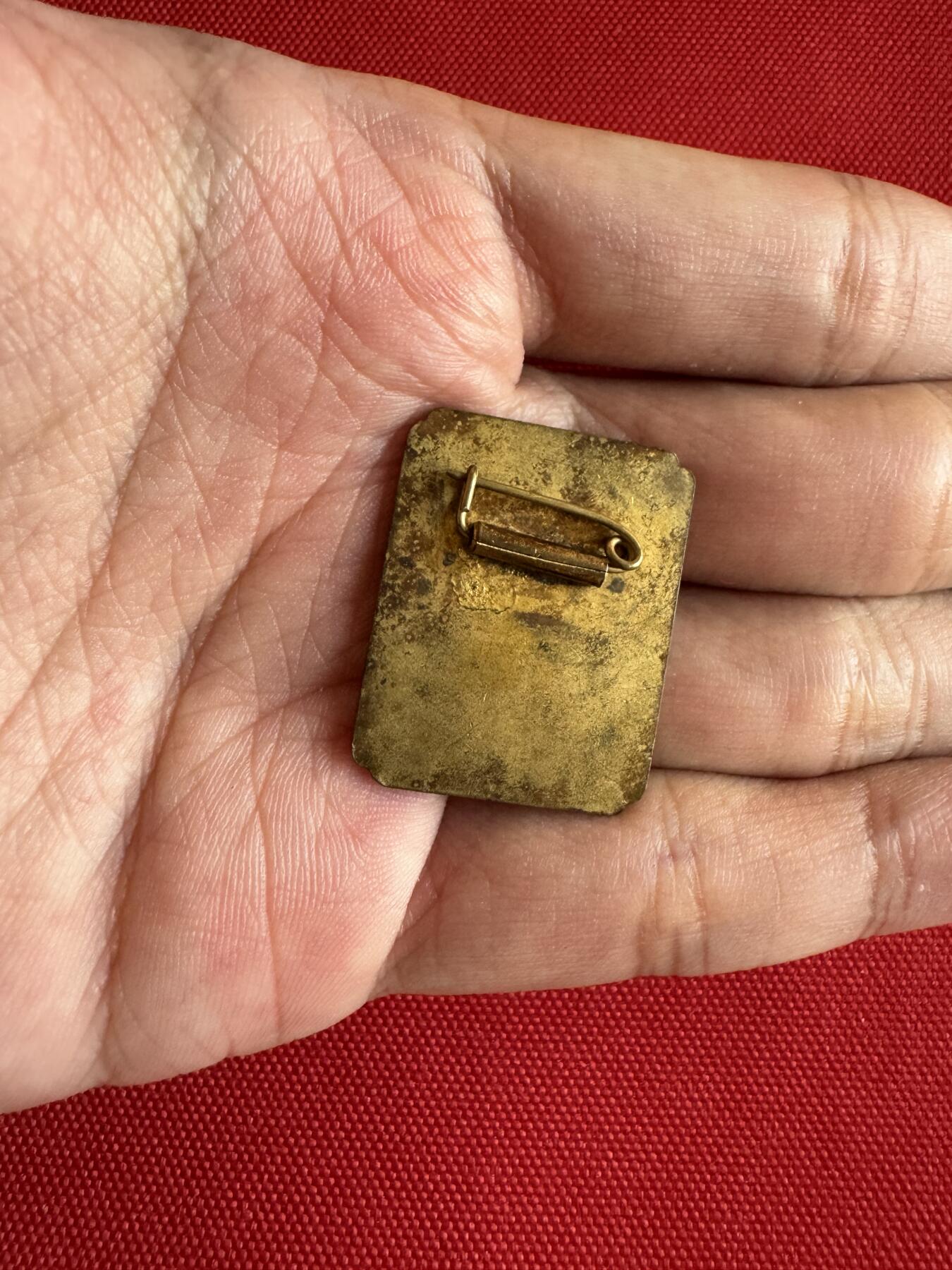 五哥徽章群   14号周日晚上八点4群联拍 铜章