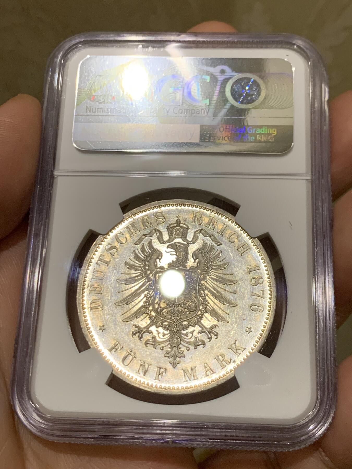 《竞宝斋》第447场 周日，周一，2场连拍 （全场包邮） NGC MS62  德国 1876年B版 普鲁士威廉一世短翅5马克  PL底板 加上淡金的包浆 更为难得