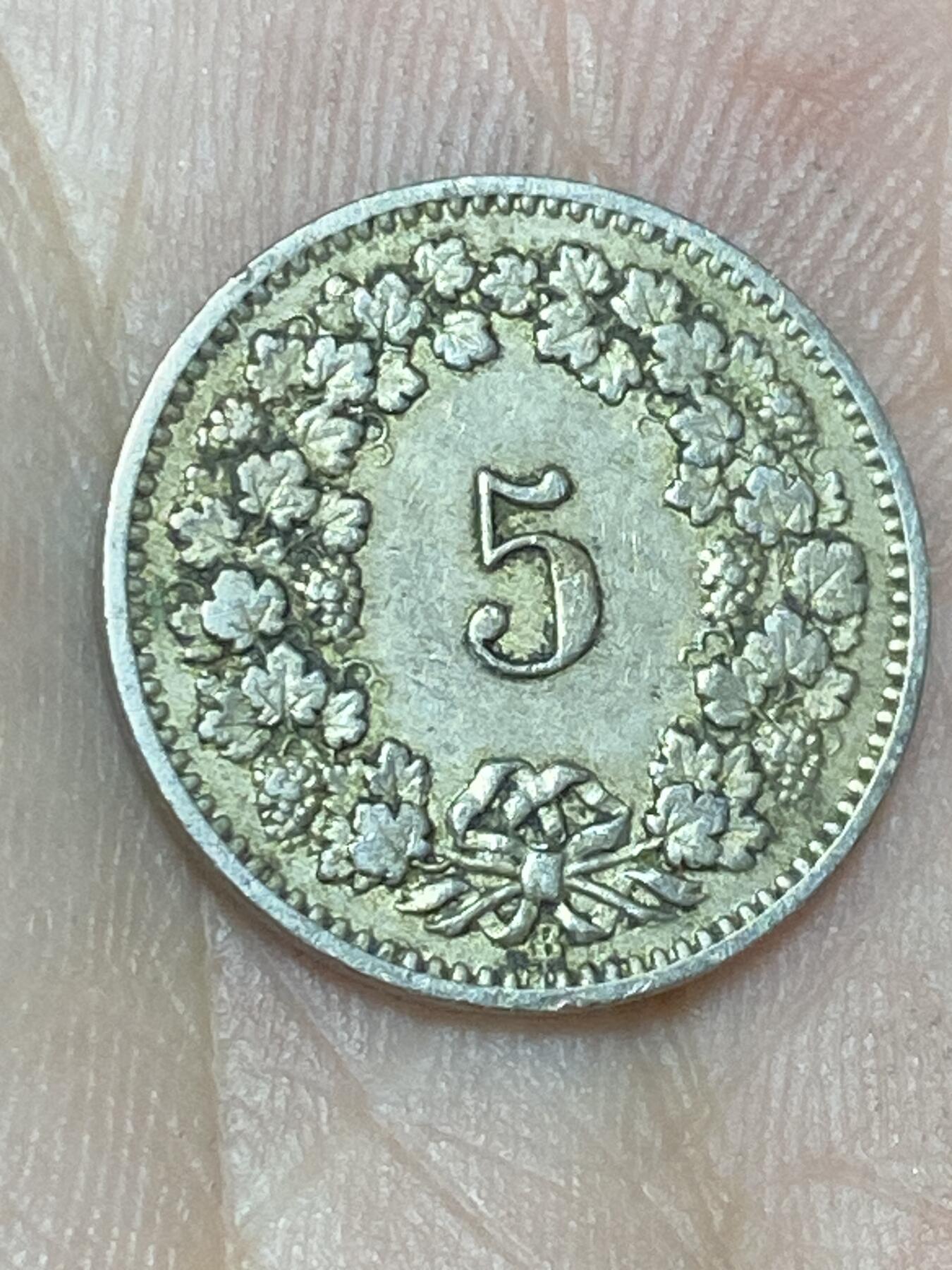 2025年第一百三十六场(总第一百六十二场）外国好品纸夹散币场(免佣金)