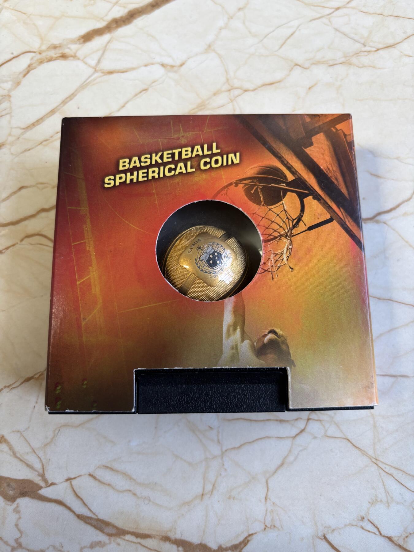 第186期拍卖 萨摩亚2020年篮球1盎司镀金3D立体球形纪念银币，有氧化，1盎司，镀24K金，发行2020枚