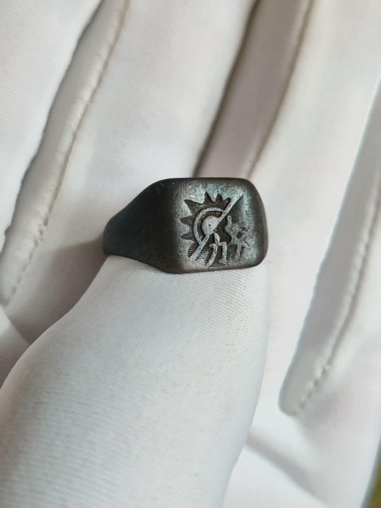 【第叁場】近代勋奖章徽章服饰杂项专场