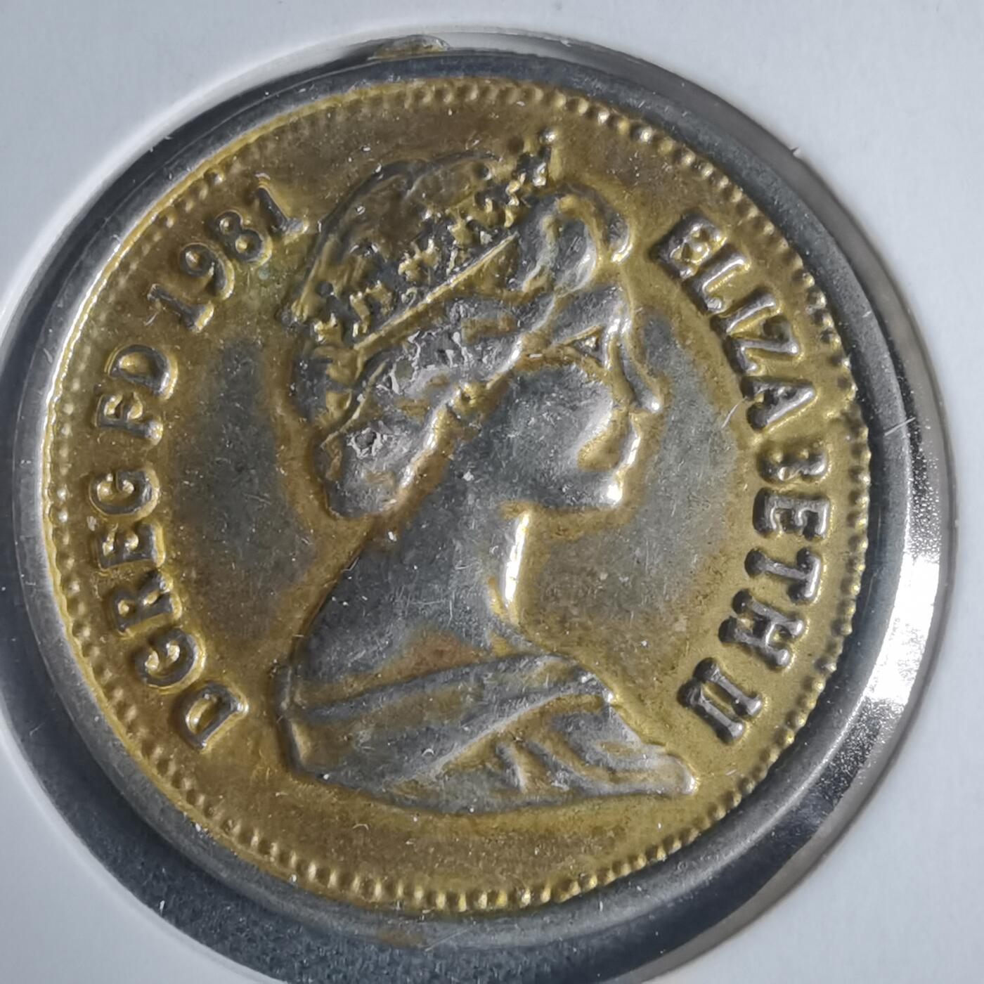 沼泽如烟--第933场 女王小挂件残