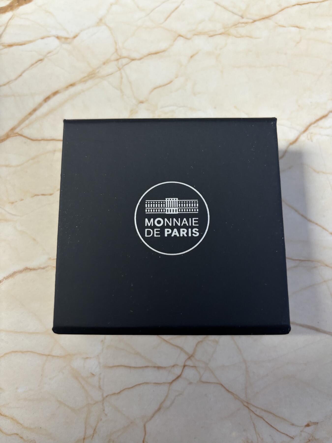 第186期拍卖 法国2025年儒勒凡尔纳120周年地心游记10欧元纪念银币，999银，22.2克，发行2500枚