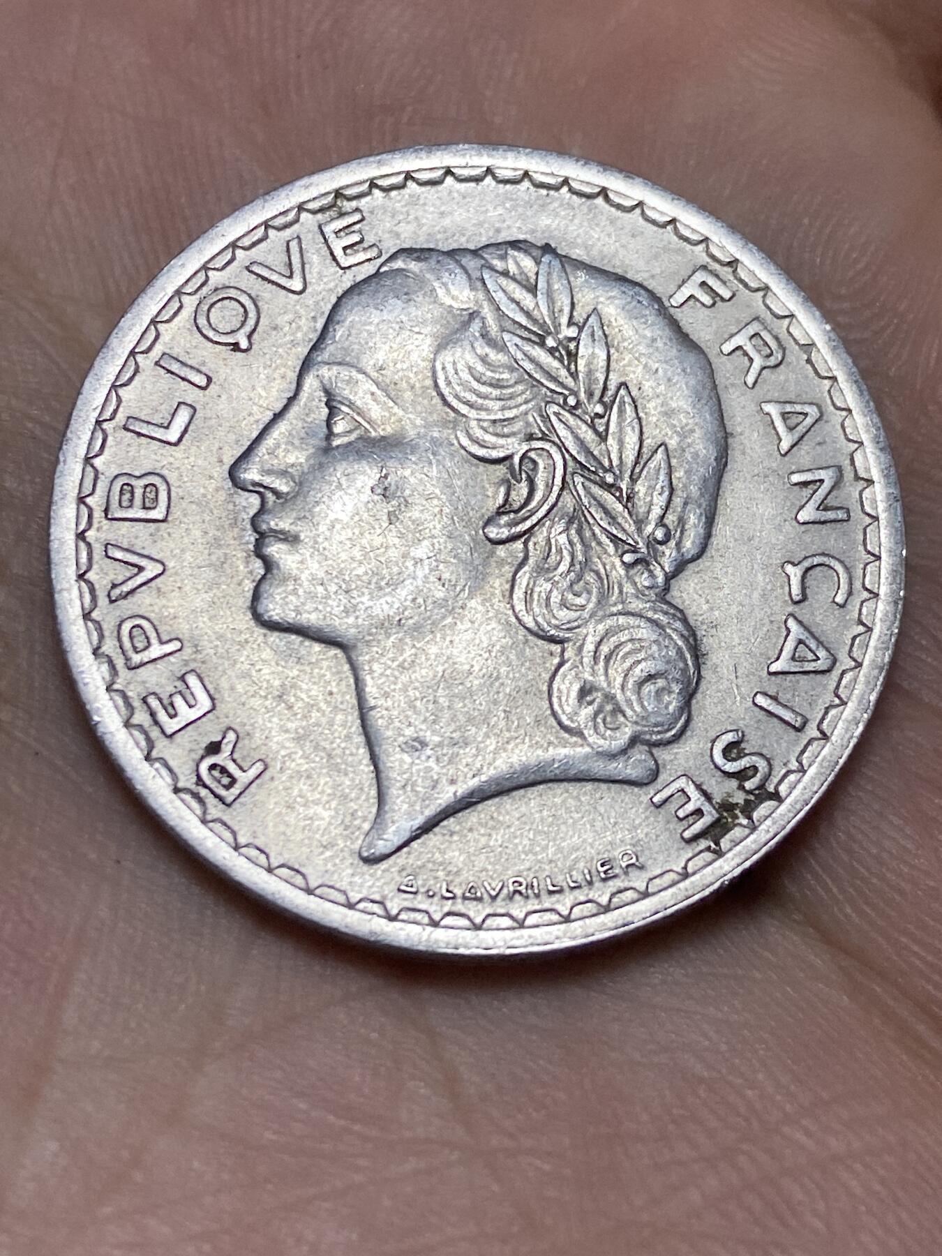 2025年第一百三十六场(总第一百六十二场）外国好品纸夹散币场(免佣金) 法兰西第四共和国1947年5法郎